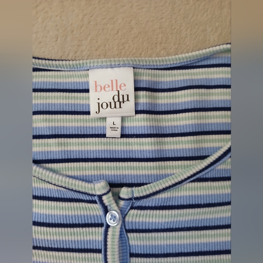 Button Up T - Picture 4 of 4